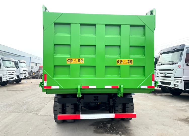 Reman Shacman F3000 8x4 Dump Truck 5 Shacman Dump Trucks Remanufacturing | Shacman F3000 8×4 Dump Truck