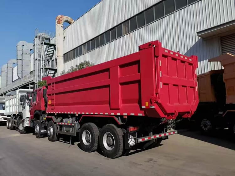 Reman Howo 400 12 Wheel Tipper Truck U Shape 4 Howo 400 12 Wheel Tippers Truck Remanufacturing Work