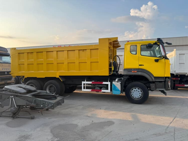 Reman Howo NX 10 Wheel Tipper Truck 4 Sinotruk Howo NX 10 Wheel Reman Truck Tipper for Sale Price