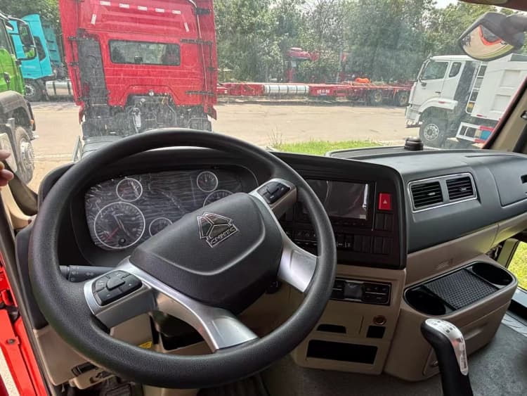Reman Howo TX Tipper Truck 8x4 7 Sinotruk TX 8x4 Reman Heavy Tipper Truck for Sale
