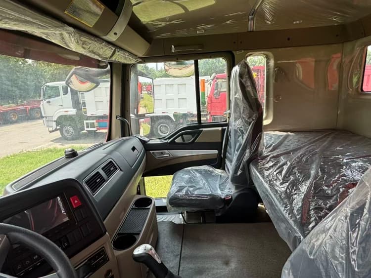 Reman Howo TX Tipper Truck 8x4 8 Sinotruk TX 8x4 Reman Heavy Tipper Truck for Sale